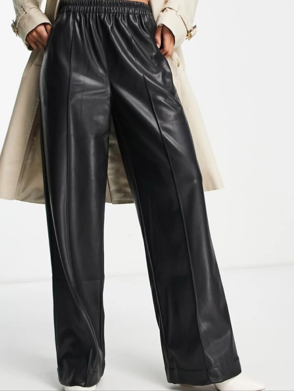 Wide-Leg Faux Leather Oversized Pants - Black